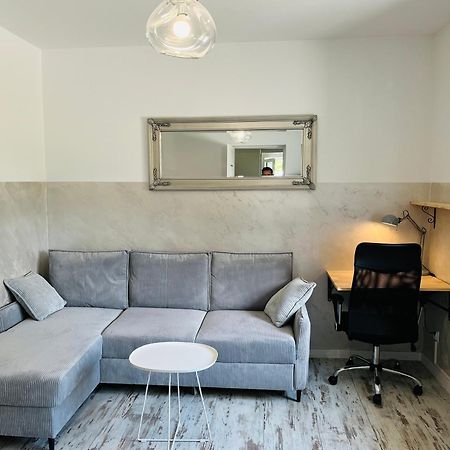 Апартаменты Apartament Ogrodowy Miechow Экстерьер фото
